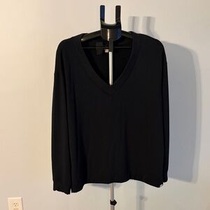 Orvis Black V-Neck Women's Sweatshirt